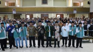 KH. Sofyan Yahya, “Para jamaah haji dan petugas haji wajib bersyukur, dan berterimakasih kepada Bupati dan Kakan Kemenag”