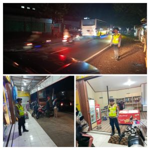 Polsek Cimaung Melaksanaan Giat Patroli KRYD Malam Minggu antisipasi C3 serta gangguan kamtibmas di wilayah hukum Polsek Cimaung