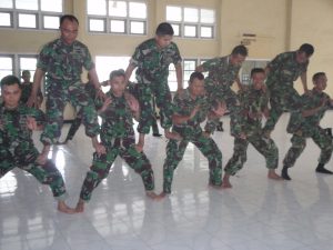 Dede Farhan Aulawi memberikan pelatihan Kesemaptaan Fikiran dan Mengasah Kepekaan Intuisi  di Komando Pengembangan dan Pendidikan TNI AL (Kobangdikkal) Surabaya