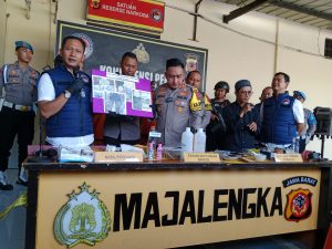 Warga  Majalengka, Produksi Narkotika Jenis Tembakau Sintetis Ditangkap Polisi