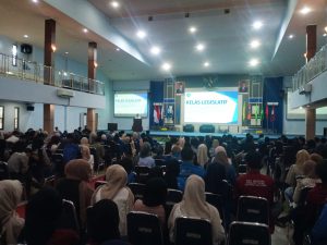 Kadisdik Rd. Muh. Umar Hadiri Kuliah Umum Universitas Majalengka Kelas Legislatif