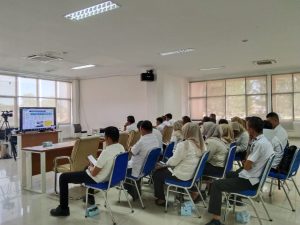Sekdakab Paluta Mengikuti Zoom Meeting Penyusunan RA – SPM Kabupaten