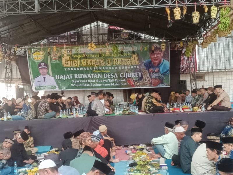 Bupati Majalengka Eman Hadiri Ruwatan Desa Cijurey Panyingkiran